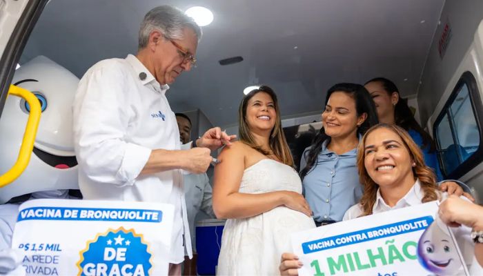  Brasil vacina mais de 1 milhão de gestantes contra VSR em bebês 